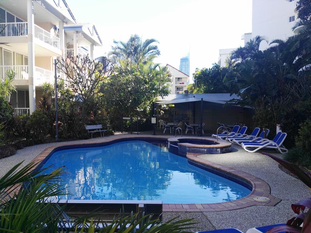 Surfers Beach Holiday Apartments โกลด์โคสต์ ภายนอก รูปภาพ