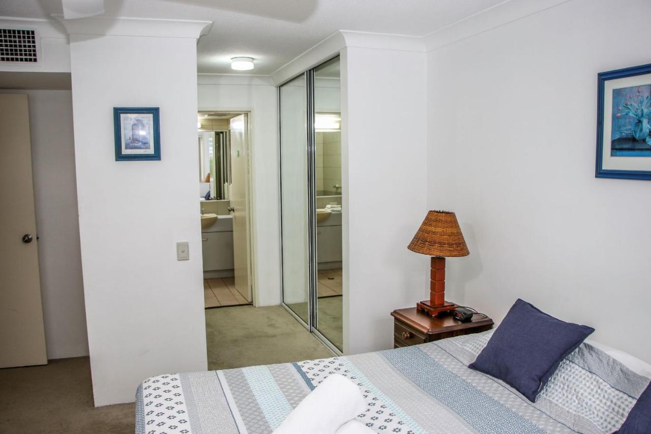 Surfers Beach Holiday Apartments โกลด์โคสต์ ภายนอก รูปภาพ