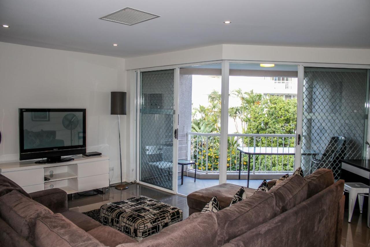 Surfers Beach Holiday Apartments โกลด์โคสต์ ภายนอก รูปภาพ