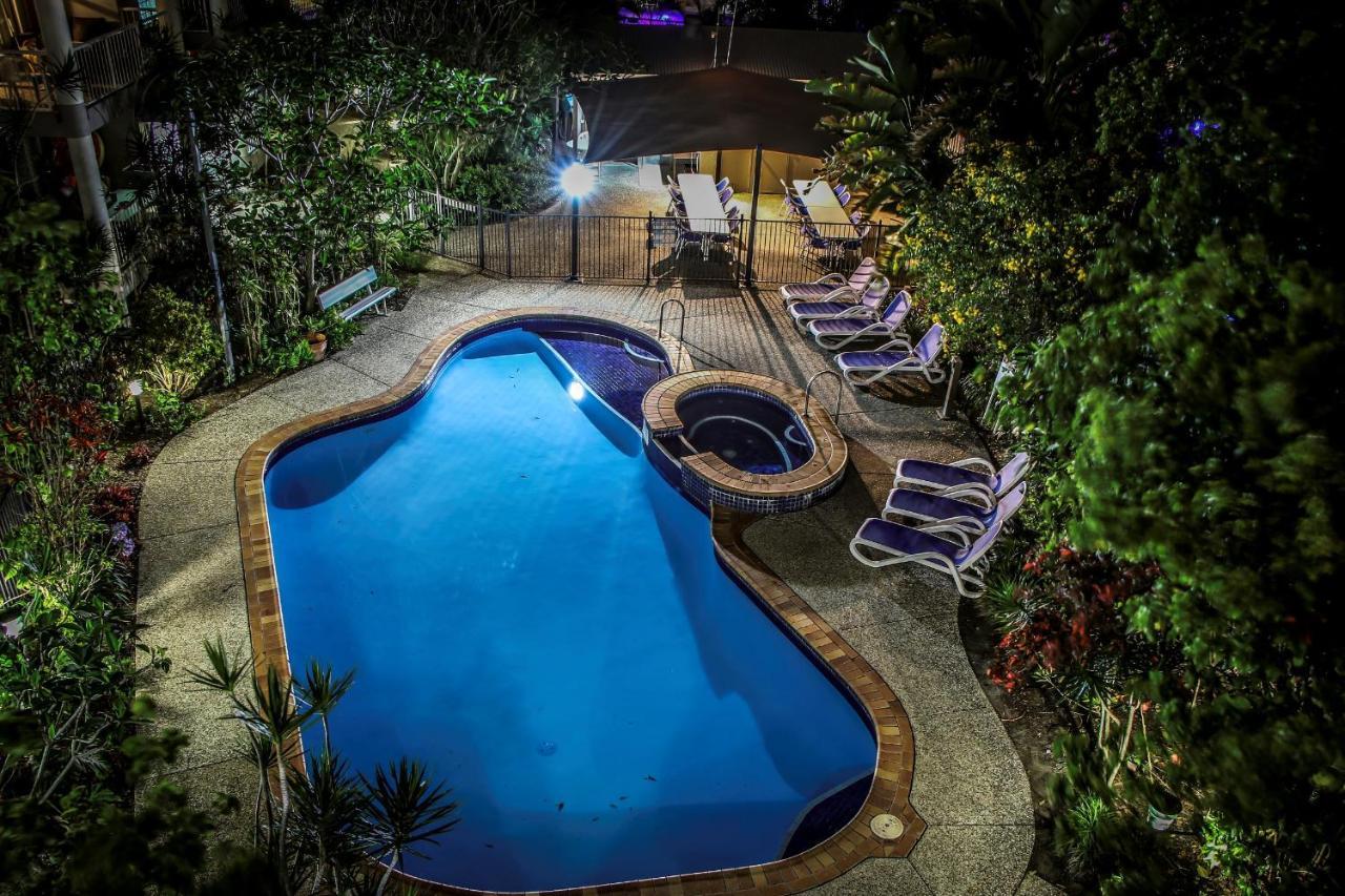 Surfers Beach Holiday Apartments โกลด์โคสต์ ภายนอก รูปภาพ