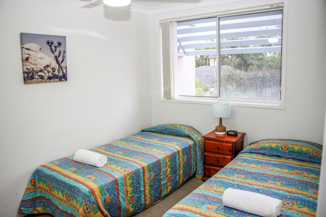Surfers Beach Holiday Apartments โกลด์โคสต์ ภายนอก รูปภาพ