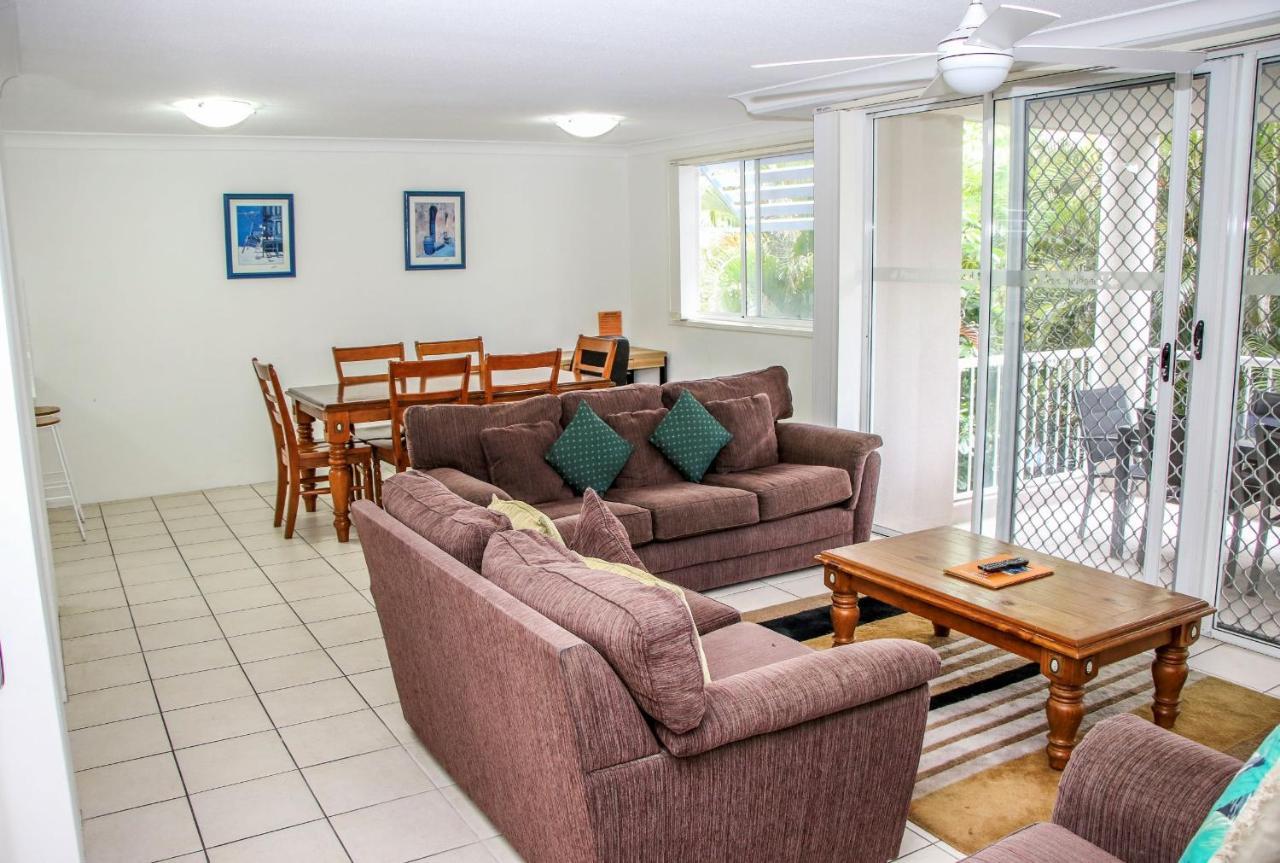 Surfers Beach Holiday Apartments โกลด์โคสต์ ภายนอก รูปภาพ