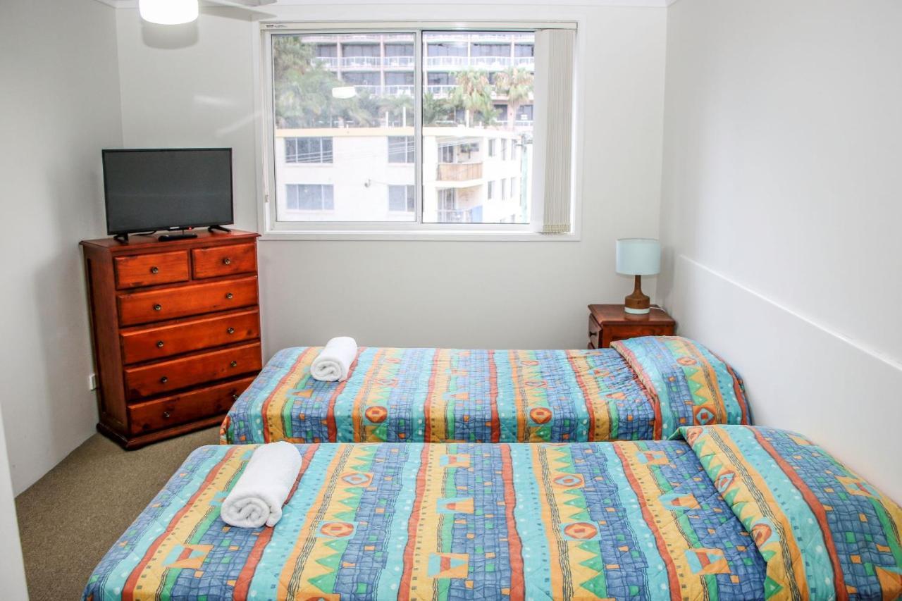 Surfers Beach Holiday Apartments โกลด์โคสต์ ภายนอก รูปภาพ