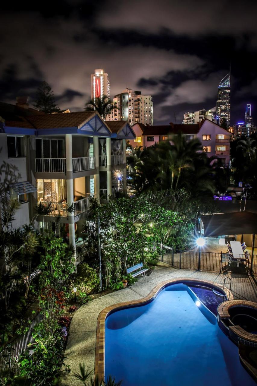 Surfers Beach Holiday Apartments โกลด์โคสต์ ภายนอก รูปภาพ