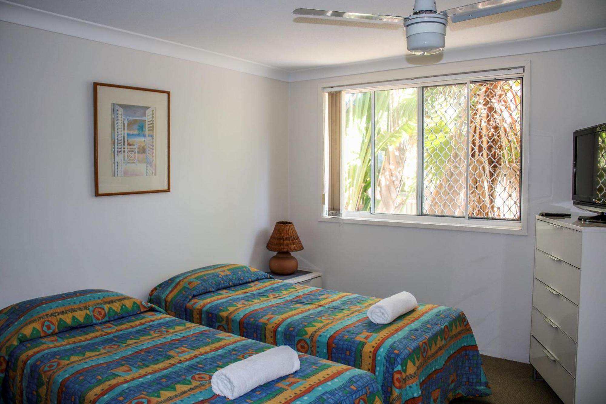 Surfers Beach Holiday Apartments โกลด์โคสต์ ภายนอก รูปภาพ