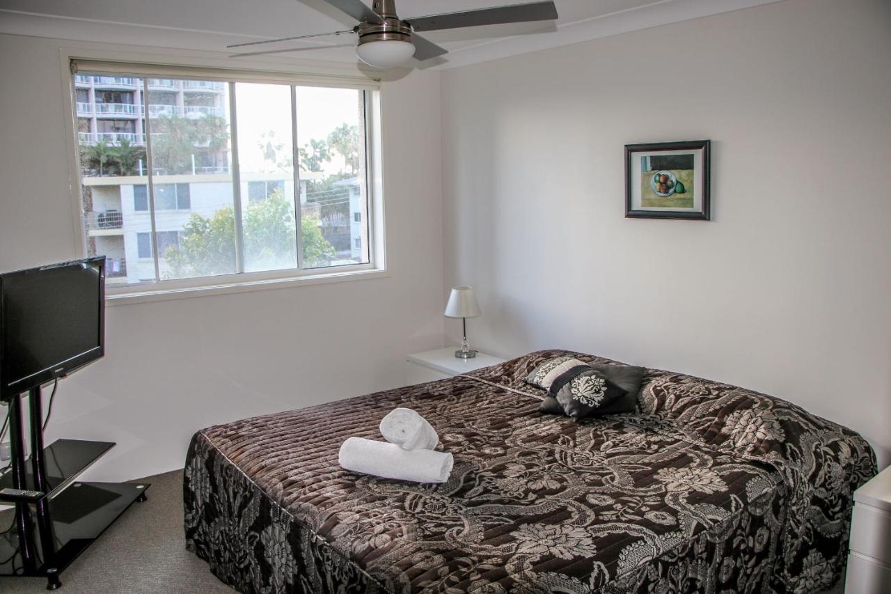 Surfers Beach Holiday Apartments โกลด์โคสต์ ภายนอก รูปภาพ