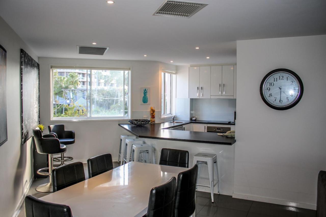 Surfers Beach Holiday Apartments โกลด์โคสต์ ภายนอก รูปภาพ