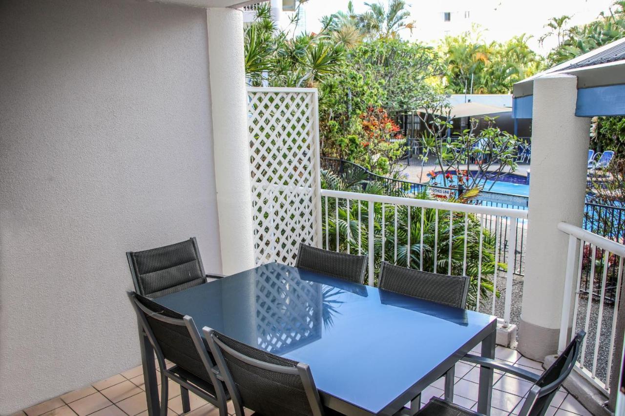 Surfers Beach Holiday Apartments โกลด์โคสต์ ภายนอก รูปภาพ