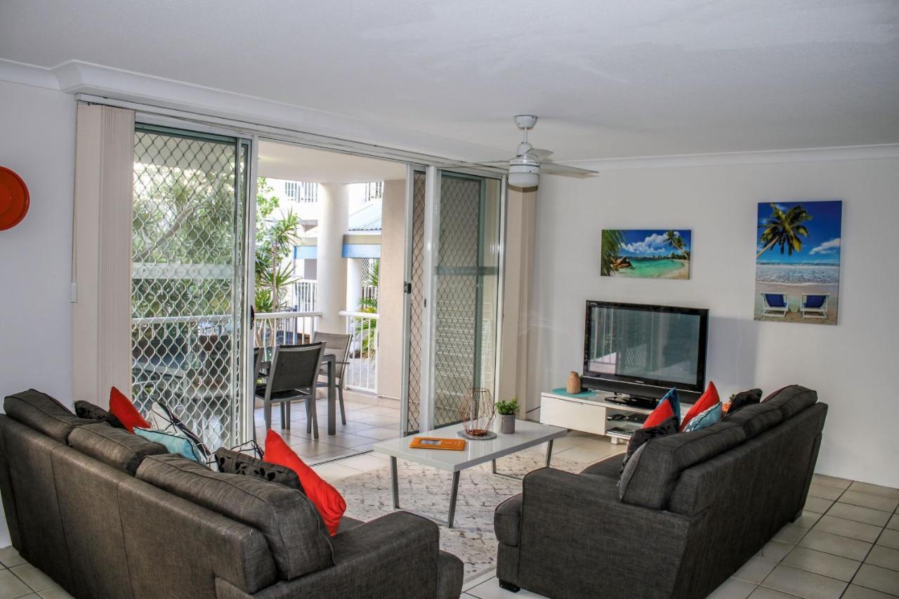 Surfers Beach Holiday Apartments โกลด์โคสต์ ภายนอก รูปภาพ